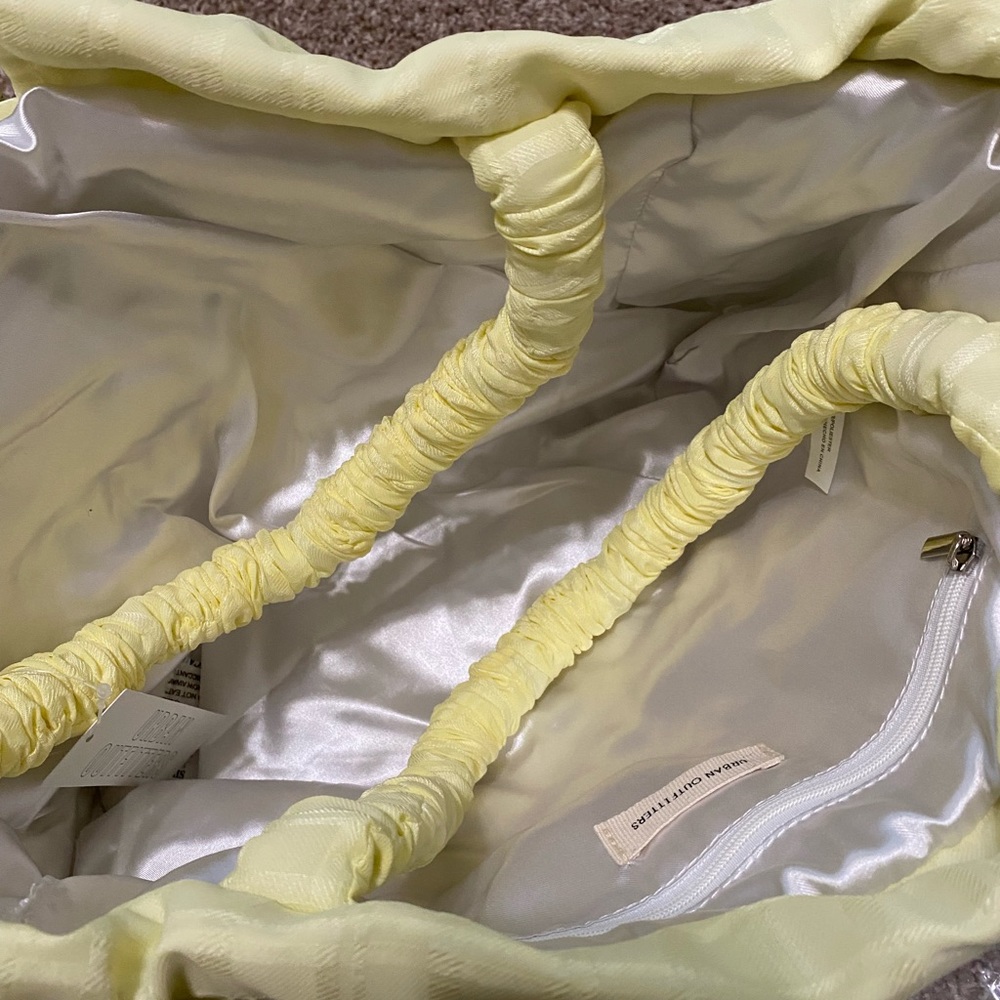 Urban Outfitters Petal Drawstring Shoulder Bag NWT - Picture 7 of 9